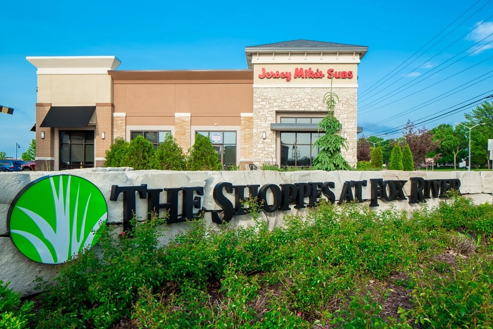 The Shoppes at Fox River, suburban retail construction, retail development